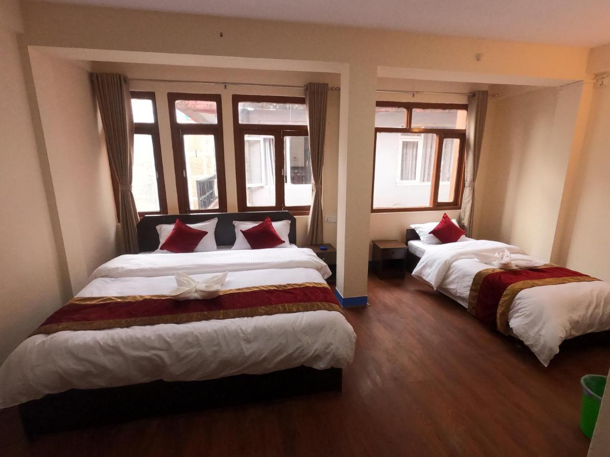 Hotel Silver Jubilee Katmandu Zewnętrze zdjęcie