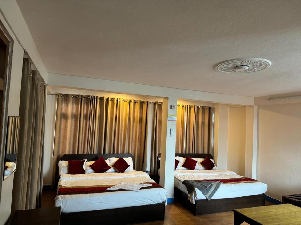 Hotel Silver Jubilee Katmandu Zewnętrze zdjęcie
